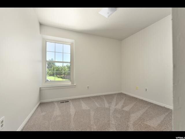 Building Photo - 1043 Eagle Bend Rd