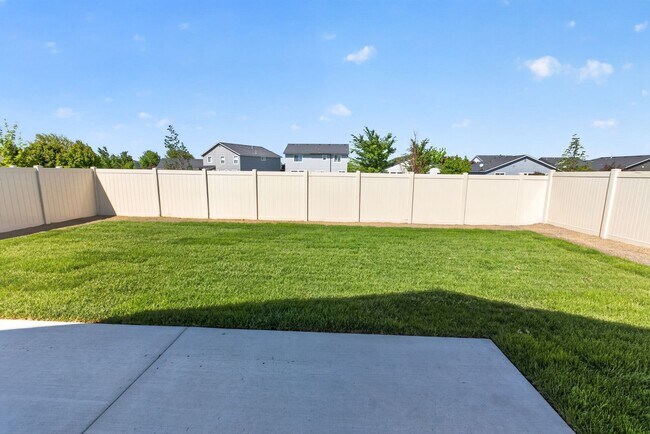 Building Photo - Brand New 3BR/2BA Single-Level Home - Community Pool, Park & Easy I-84 Access