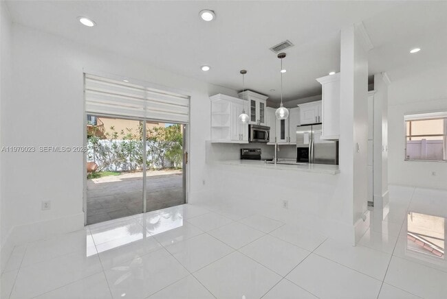 Building Photo - 2302 NW 161st Terrace