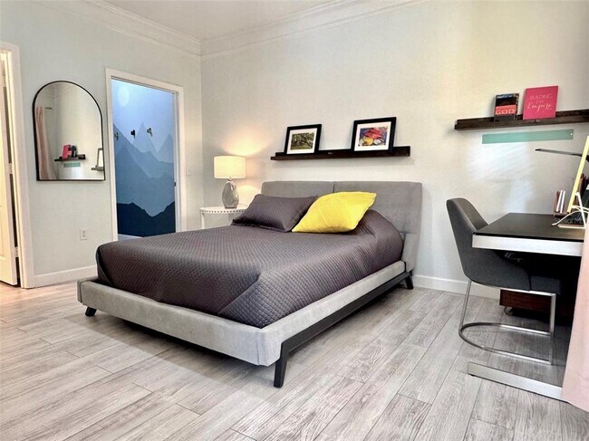 Building Photo - 8842 Villa View Cir