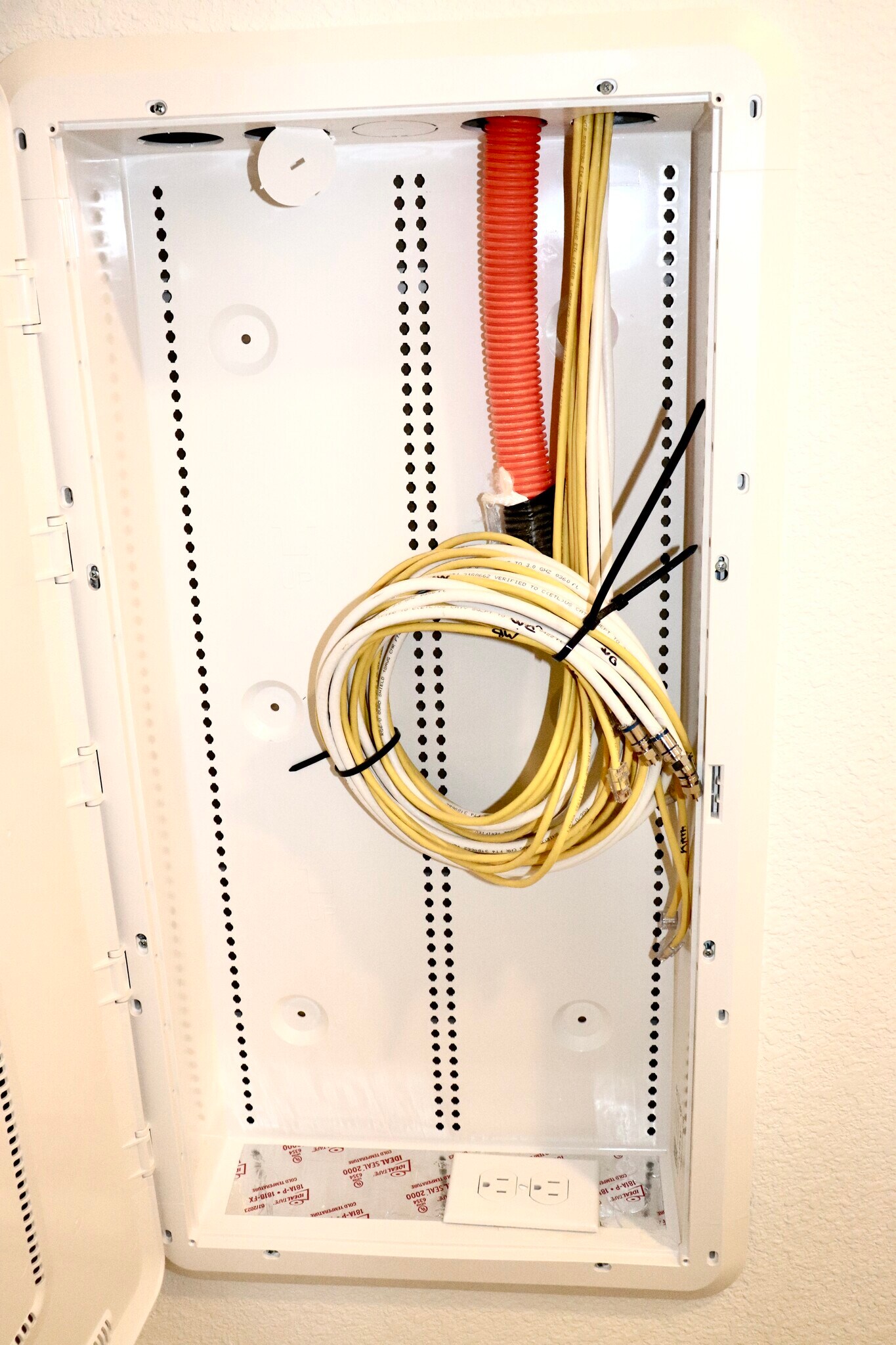 Building Photo - 1536 Minories Dr