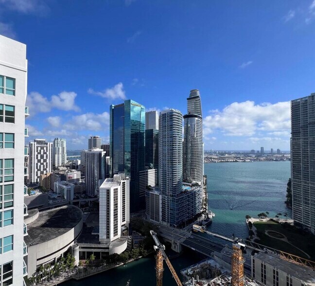 Building Photo - 41 SE 5th St