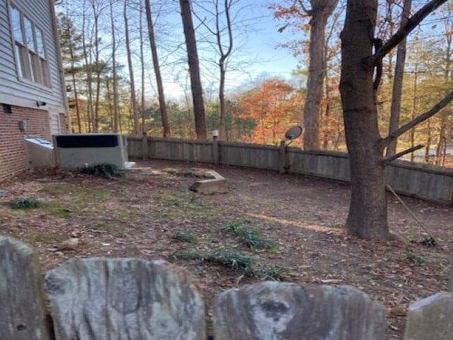 Building Photo - 110 Park Oaks Ct