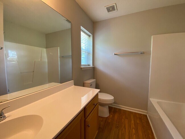 Building Photo - 3006 Kensington Pl