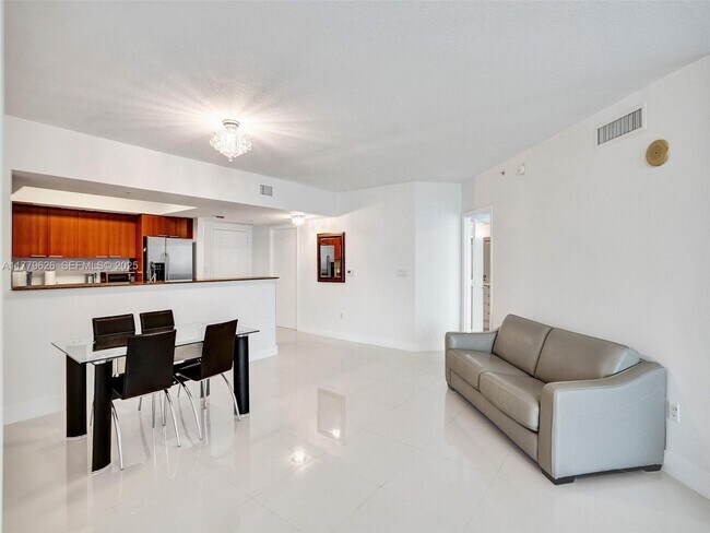 Building Photo - 16699 Collins Ave