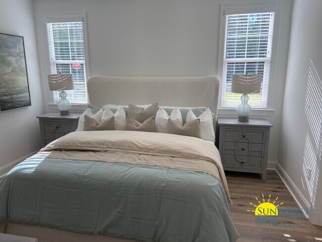 Building Photo - Luxury Living - Highly Desired Watersound Origins!