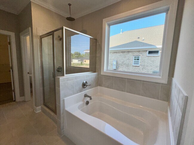 Building Photo - 1486 Summergate Dr