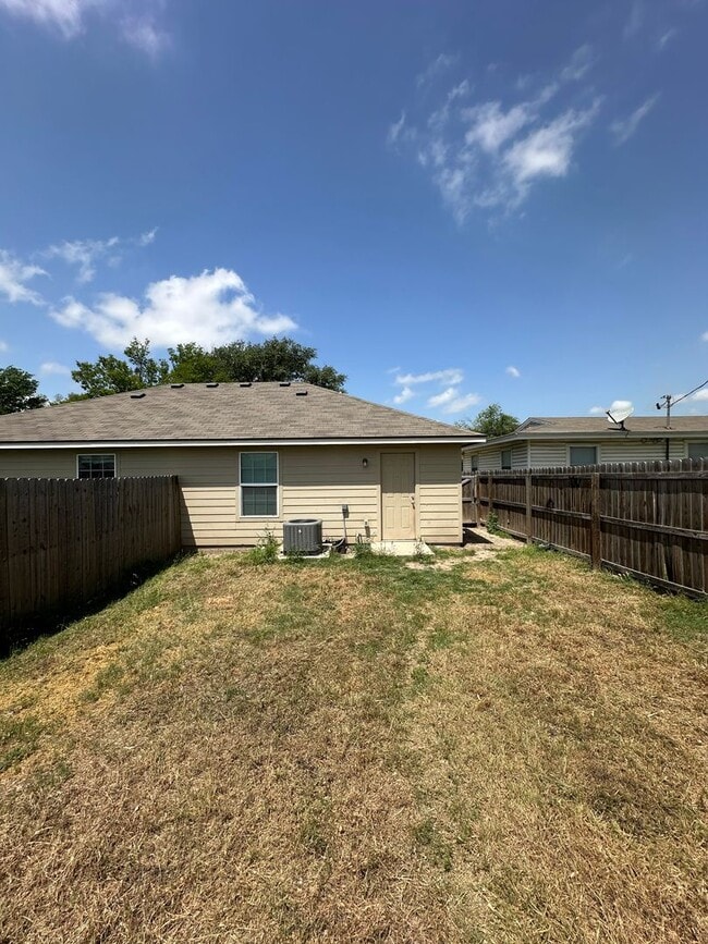 Building Photo - 1 Bed/1 Bath