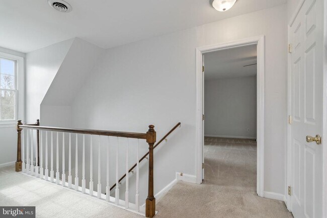 Building Photo - 2009 White Lake Dr