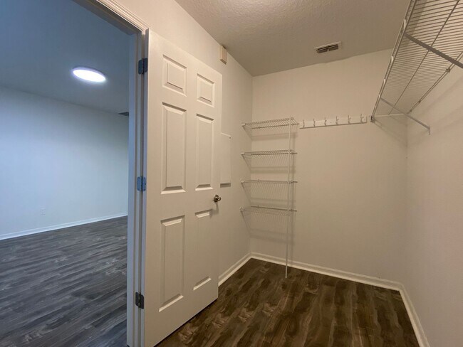 Building Photo - Beautiful 3 Bed/2.5 Bath Townhome in the Desirable City of Casselberry!!