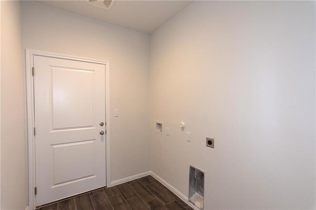 Building Photo - 124 Spiny Lizard Ln