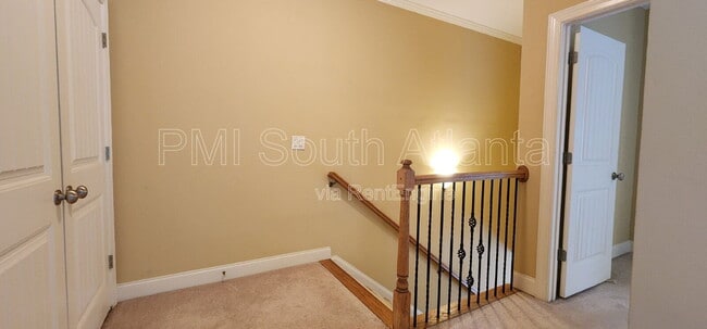 Building Photo - 106 Lexington Village