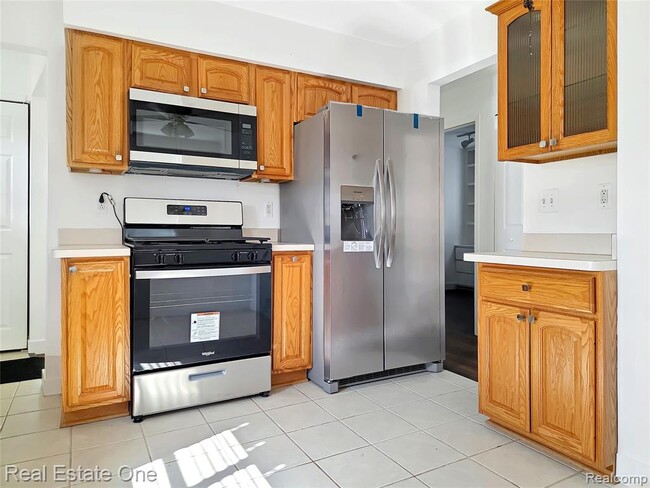 Building Photo - 8241 Clippert St