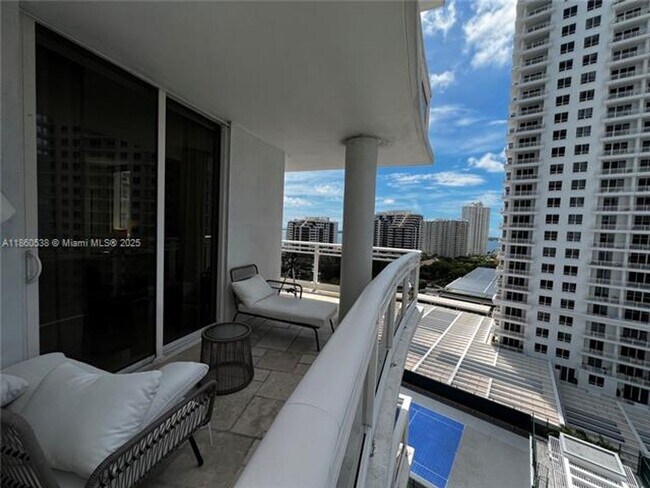 Building Photo - 901 Brickell Key Blvd