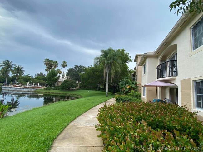 Building Photo - 100 Crestwood Ct N
