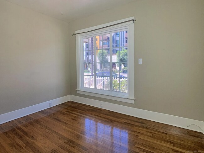 Building Photo - Charming Home with Prime Location & Ample Living Space