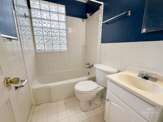 Building Photo - 1415 Richmond Pl