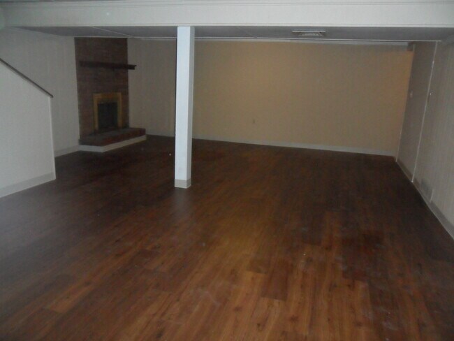 Building Photo - COMING SOON! Spacious Home w/ Finished Basement, Fenced Backyard & Garage!