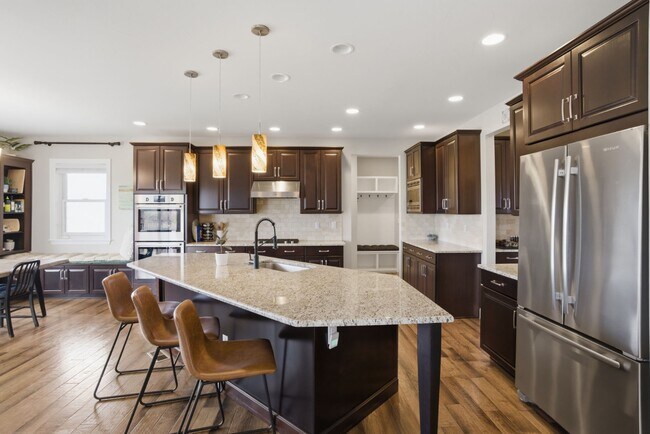 Building Photo - One-of-a-Kind 4-Bed Castle Rock Retreat with 4 car Attached Garage