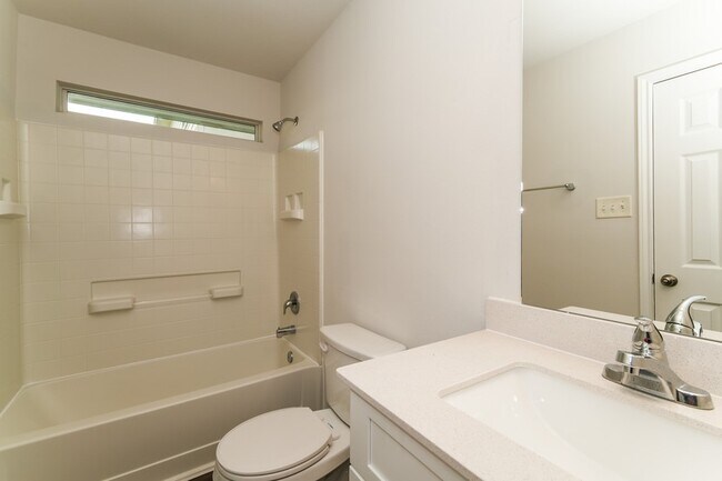 Building Photo - 5566 Latta Plantation Dr