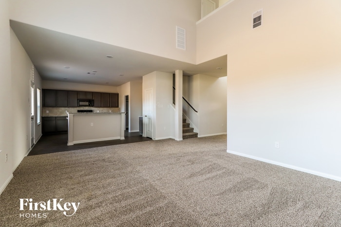 Building Photo - 14705 Country Club Dr
