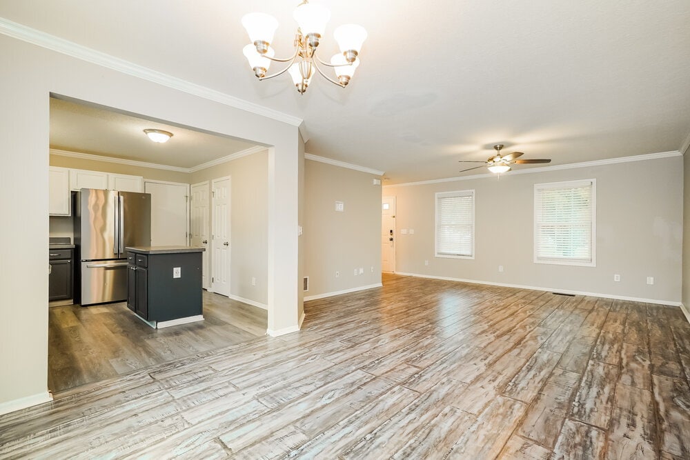 Building Photo - 5525 Boucher Dr