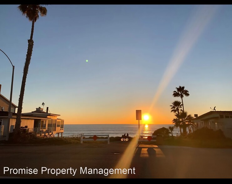 Spectacular Sunsets. - 934 S Myers St
