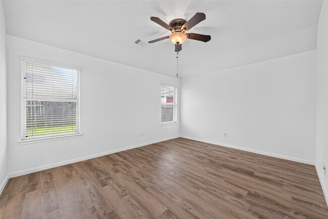 Building Photo - 7218 Fox Hall Ln