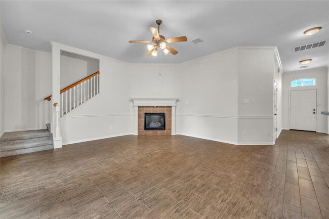 Building Photo - Spacious 3-Story Heights Rental Near 610 & 19th St
