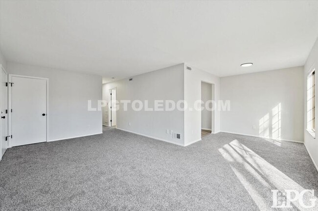 Building Photo - 1665 Brownstone Blvd