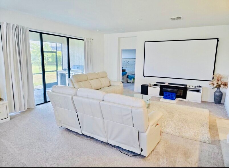 Building Photo - 15242 Serene Shores Loop