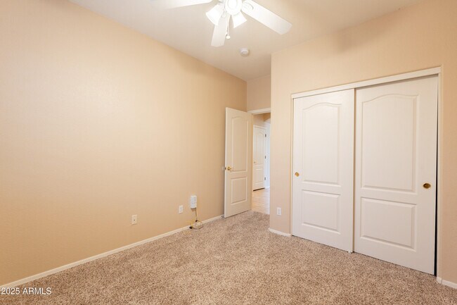 Building Photo - 1738 W Glenhaven Dr