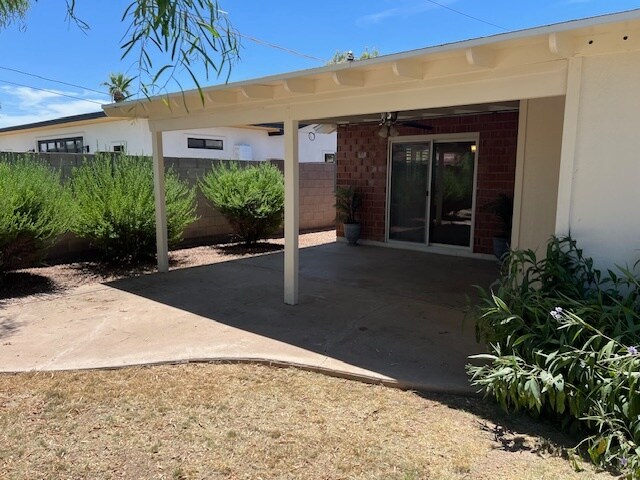 Building Photo - 8608 E Highland Ave