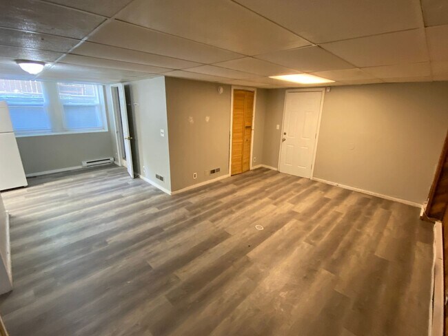 Building Photo - 715 N 10th St