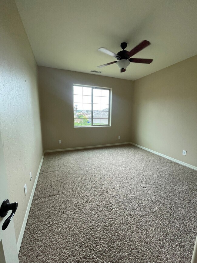 Building Photo - 1611 Cloudstone Dr