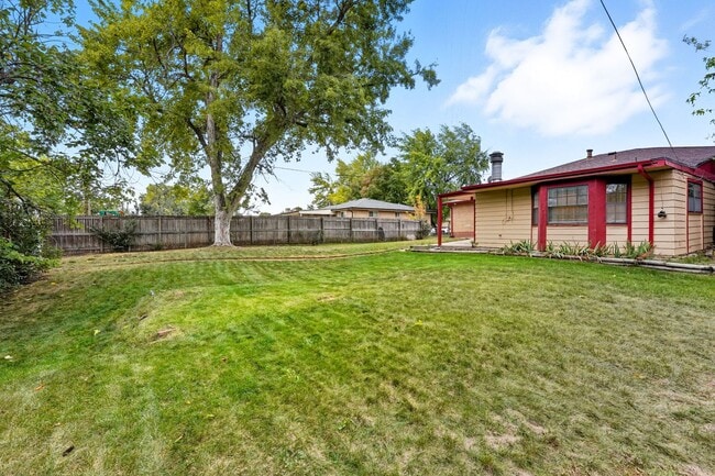 Building Photo - 3070 Reed St