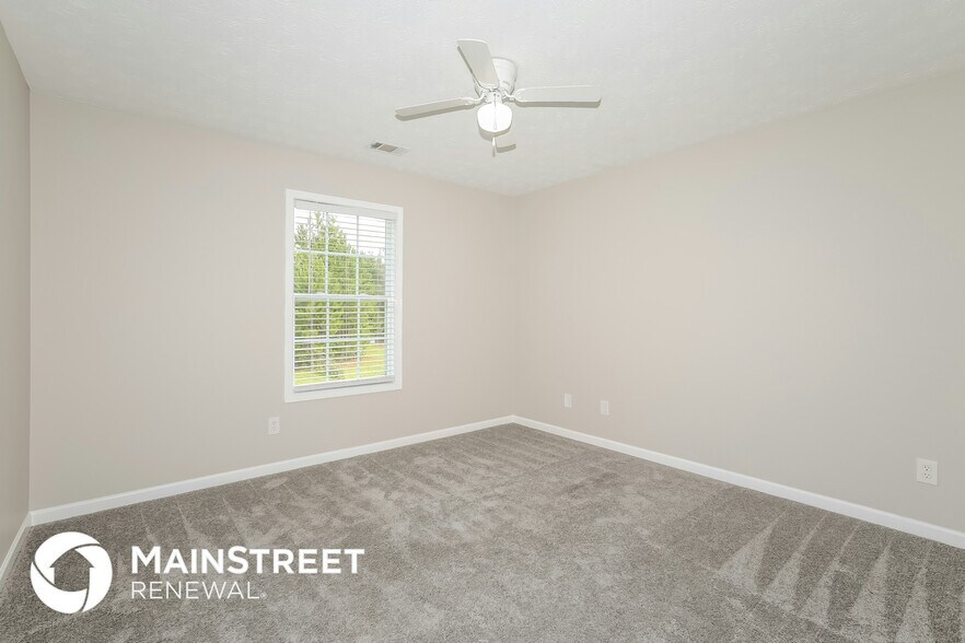 Building Photo - 110 Lumby Ln