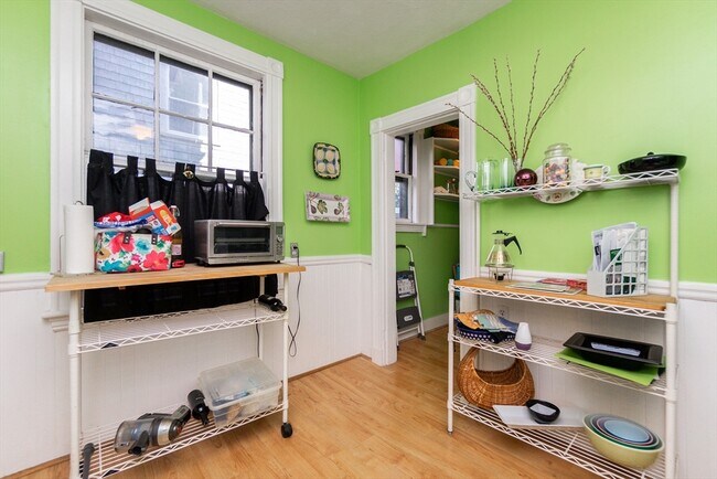 Building Photo - 25 Eustis St