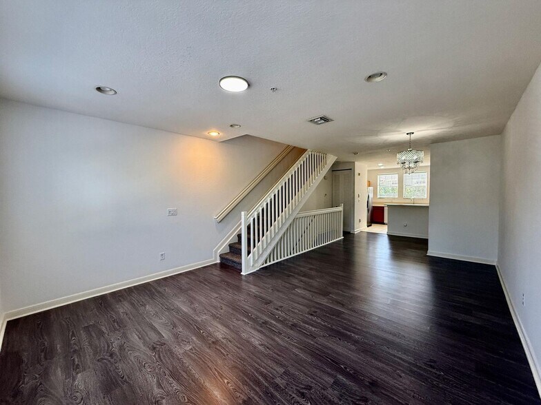 Building Photo - 870 Marina del Ray Ln