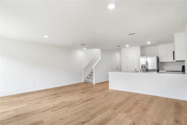 Building Photo - 1566 Plank Pl