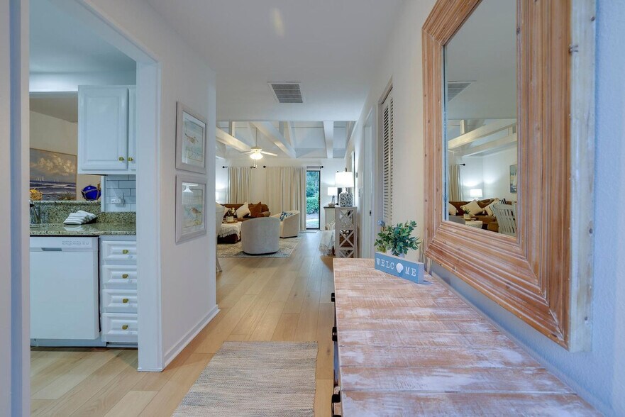 Building Photo - 45 Queens Folly Rd