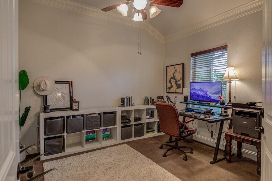 Building Photo - 308 Enchanted Hilltop Way