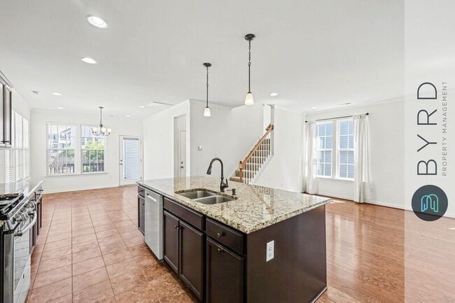 Building Photo - 16921 Thornapple Run