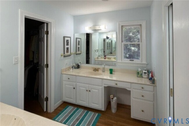Building Photo - 504 Gaslight Dr