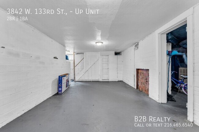 Building Photo - 3842 W 133rd St