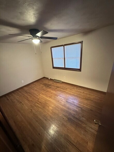 Building Photo - 4526 Middletown Rd E