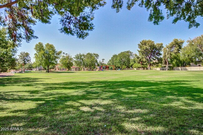 Building Photo - 1347 W Lobo Ave