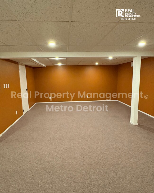 Building Photo - SPRING INTO YOUR NEW HOME