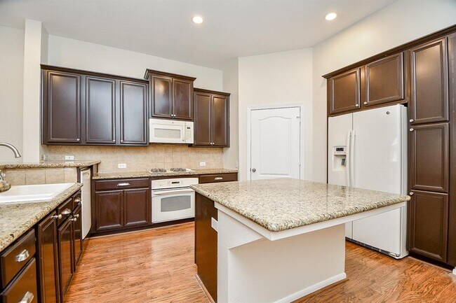 Building Photo - 3306 Silverbrook Ln