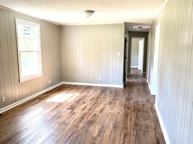 Building Photo - 512 Kellia Dr